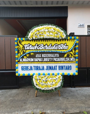 Papan Bunga Duka di Pinrang