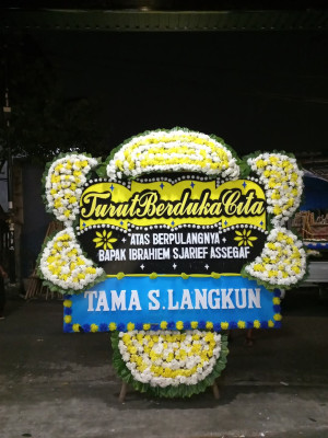 Papan Bunga Duka di Pinrang